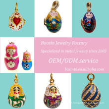 Pendentif poupée d&#39;oeuf de Pâques russe en métal coloré personnalisé